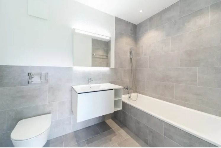 3,5-Zimmer-Wohnung mit Balkon und Hofbereich