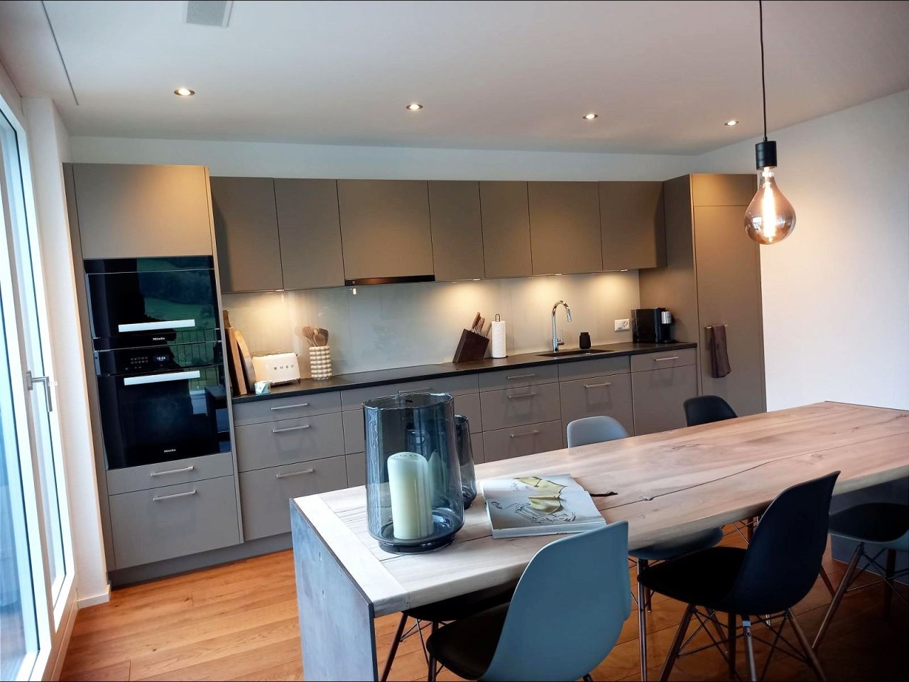 Wunderschöne 3,5  Zimmerwohnung imit Loggia