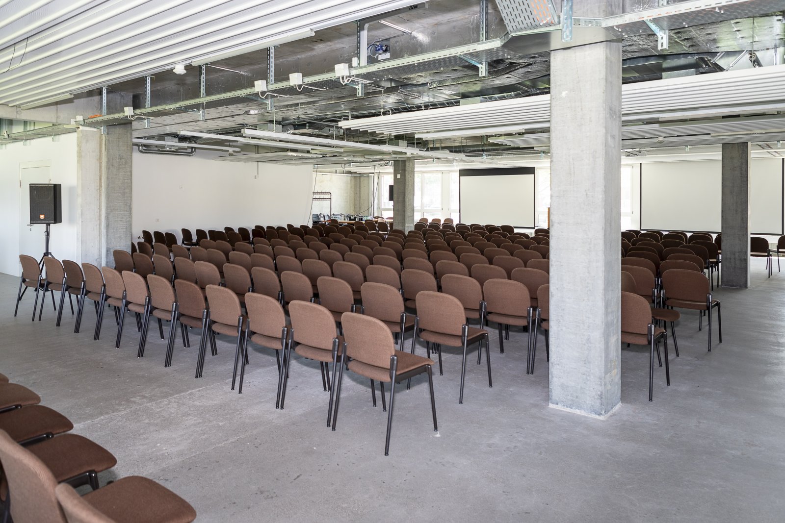 Neuwertiges und klimatisiertes Büro- Gewerbehaus