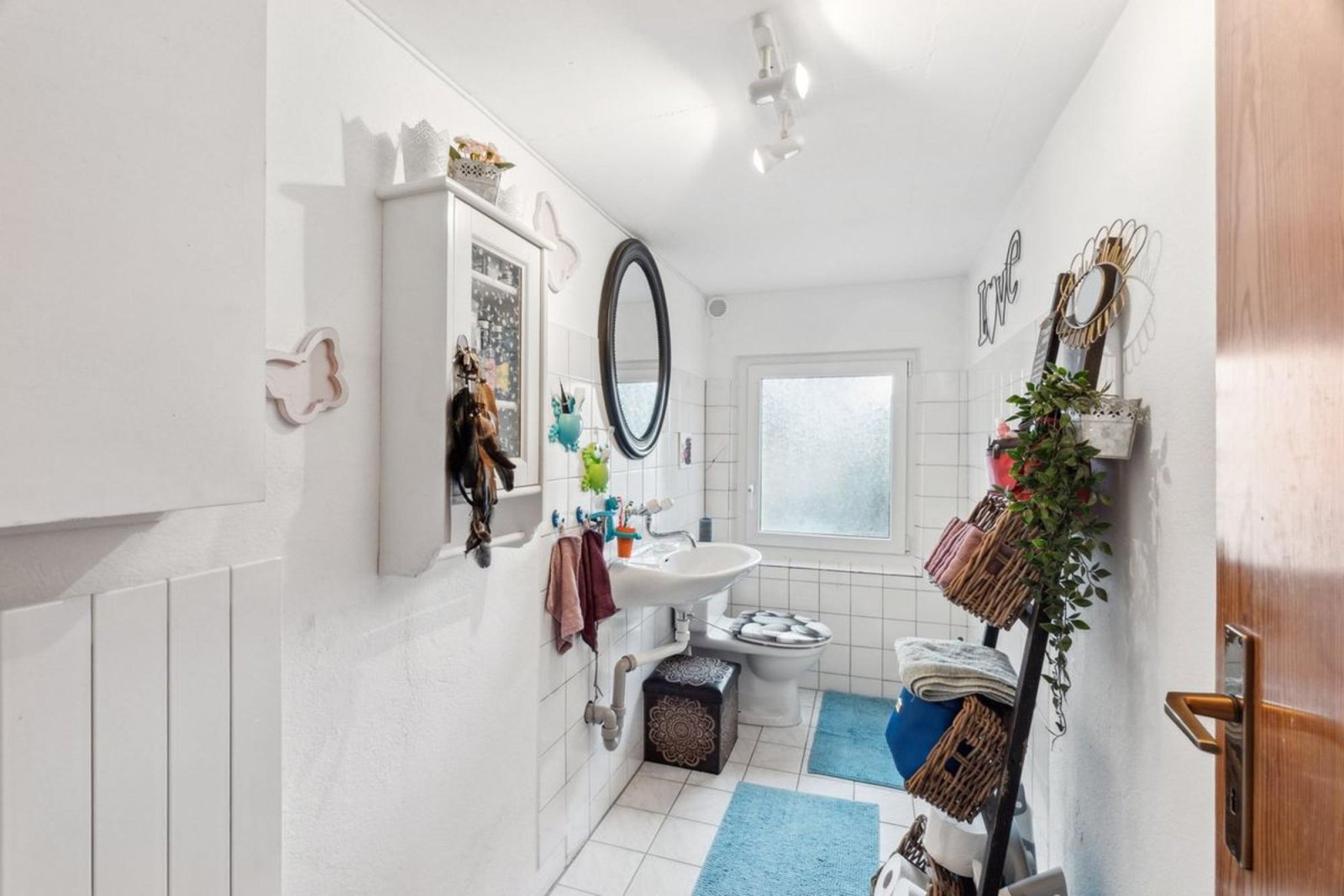 6,5 Zimmer-Haus mit Gewerberaum (94m2)