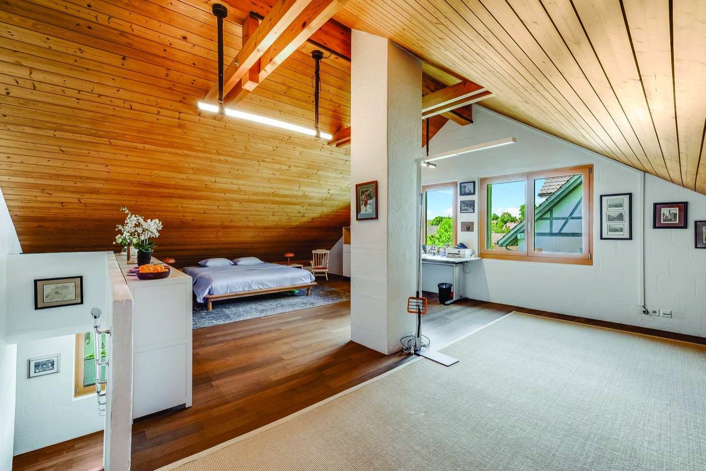 Ruhig gelegenes 4.5 Zimmer Doppeleinfamilienhaus mit Ausbaupotenzial!
