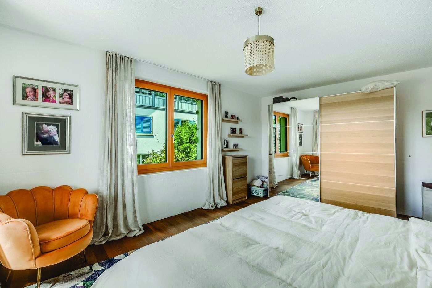 Ruhig gelegenes 4.5 Zimmer Doppeleinfamilienhaus mit Ausbaupotenzial!